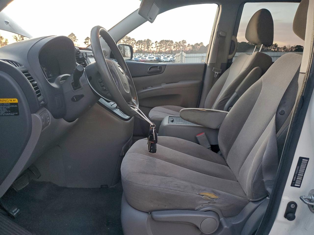 2014 Kia Sedona Lx VIN: KNDMG4C78E6539001 Lot: 93925755