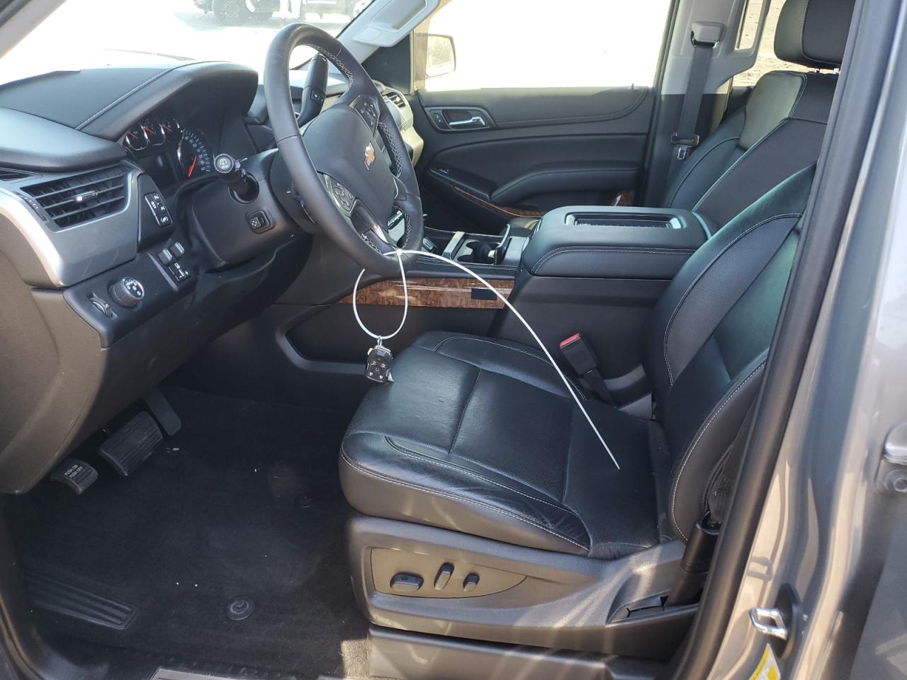 2018 Chevrolet Tahoe C1500 Premier VIN: 1GNSCCKCXJR355951 Lot: 92992115