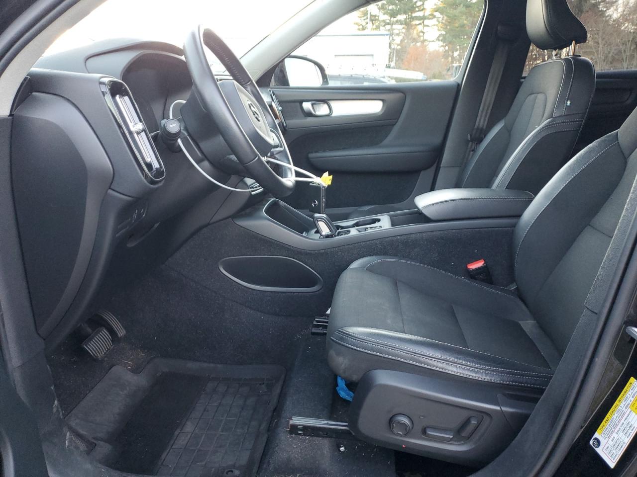 2020 Volvo Xc40 T5 Momentum VIN: YV4162UK2L2260769 Lot: 92273835