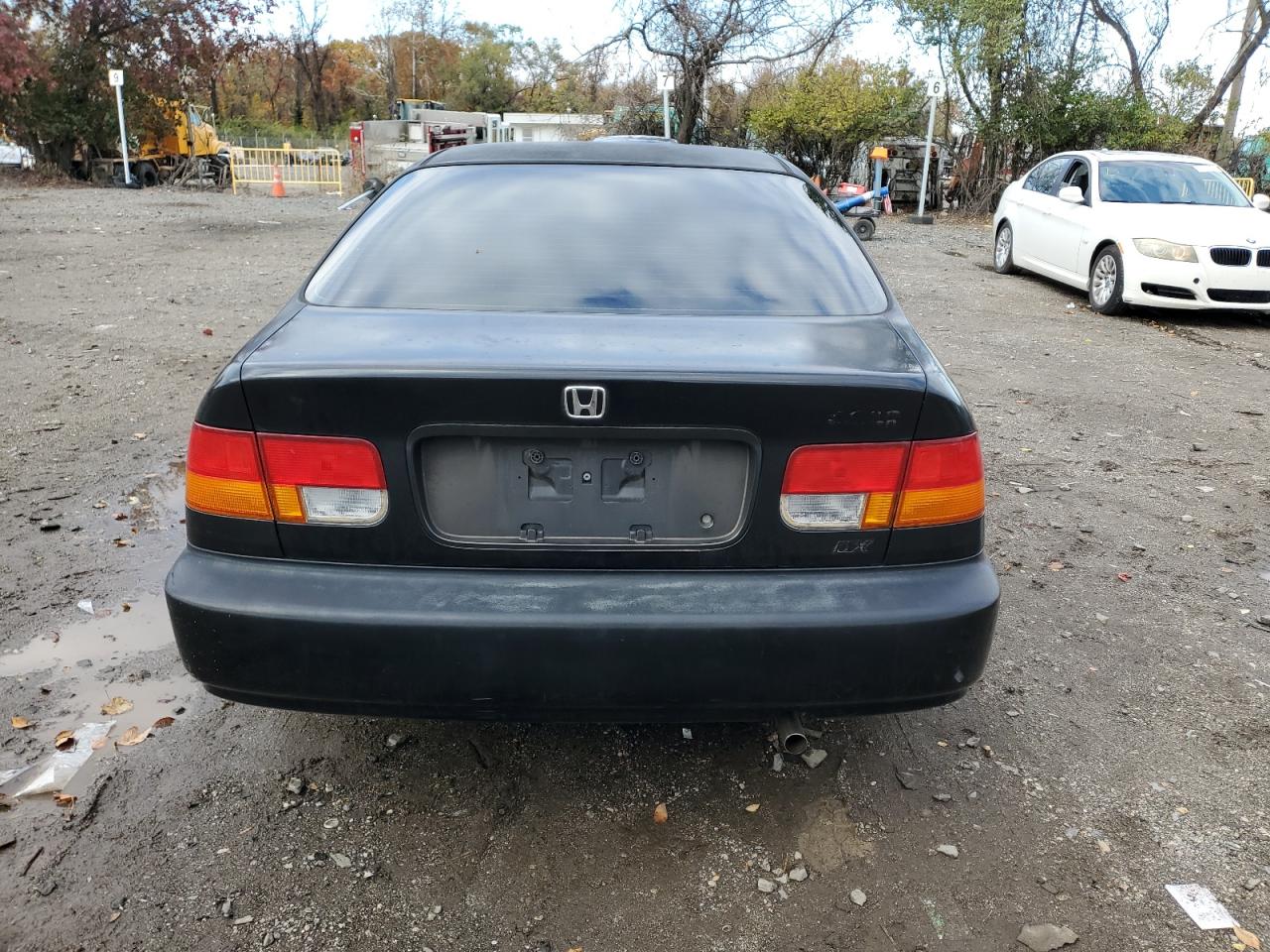 1998 Honda Civic Dx VIN: 1HGEJ6125WL078479 Lot: 92246555