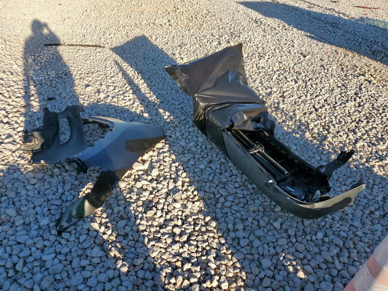 2016 Jeep Cherokee Latitude VIN: 1C4PJLCB7GW137373 Lot: 92377235