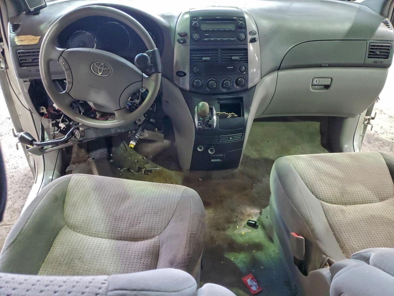 2010 Toyota Sienna Ce VIN: 5TDKK4CC3AS330097 Lot: 94312915