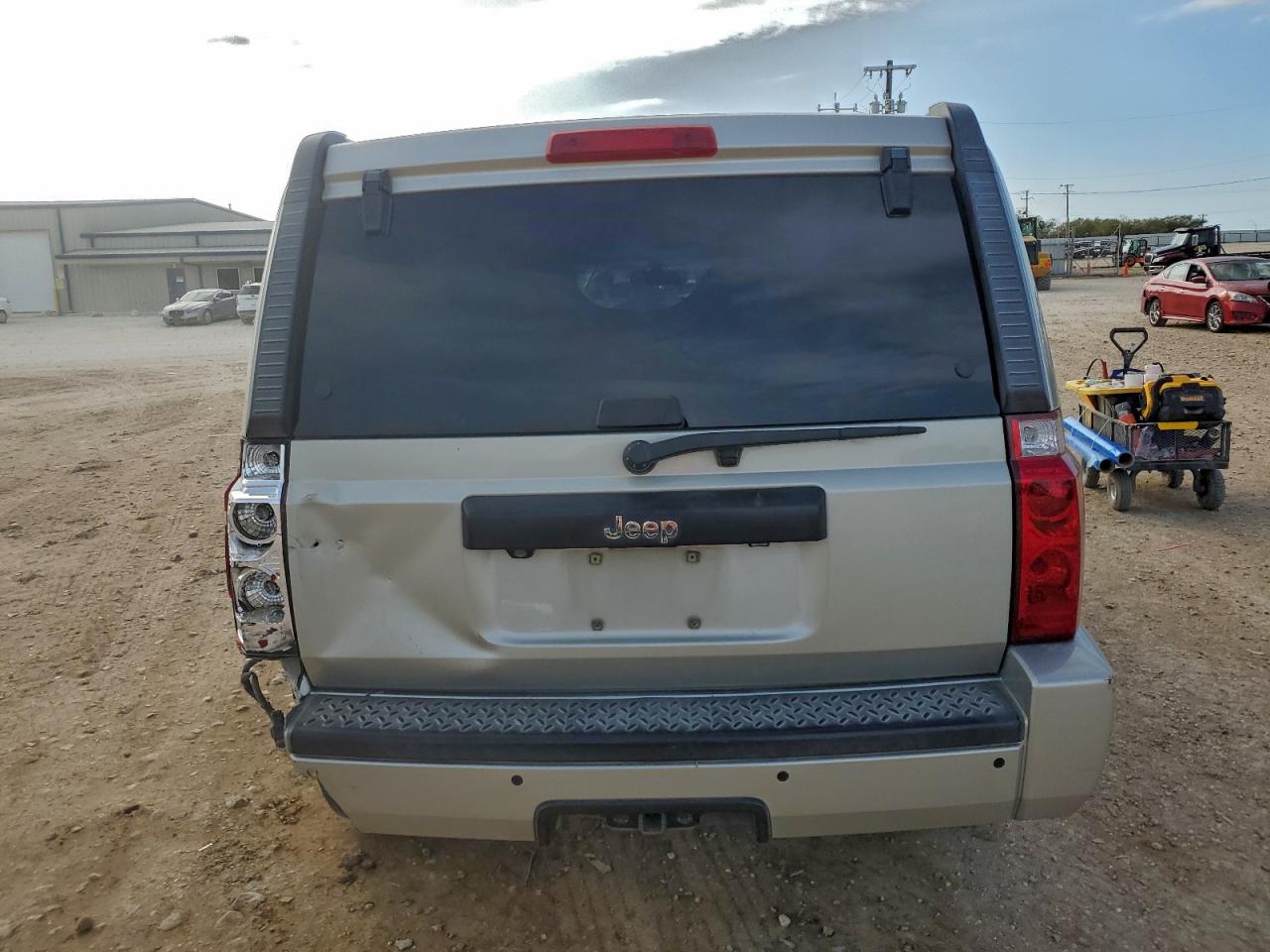 2008 Jeep Commander Sport VIN: 1J8HH48K48C240115 Lot: 94180245