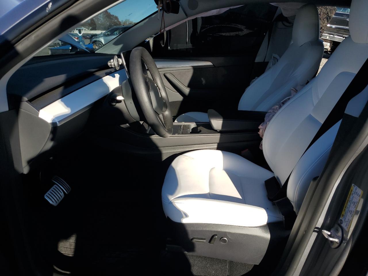 2024 Tesla Model Y VIN: 7SAYGDEF6RA309621 Lot: 91222365