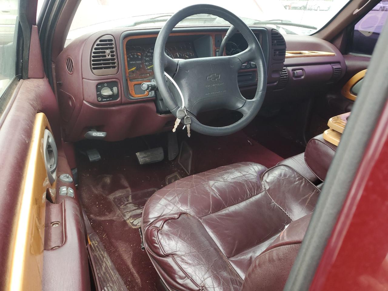 1996 Chevrolet Gmt-400 C1500 VIN: 2GBEC19M2T1142744 Lot: 92894235