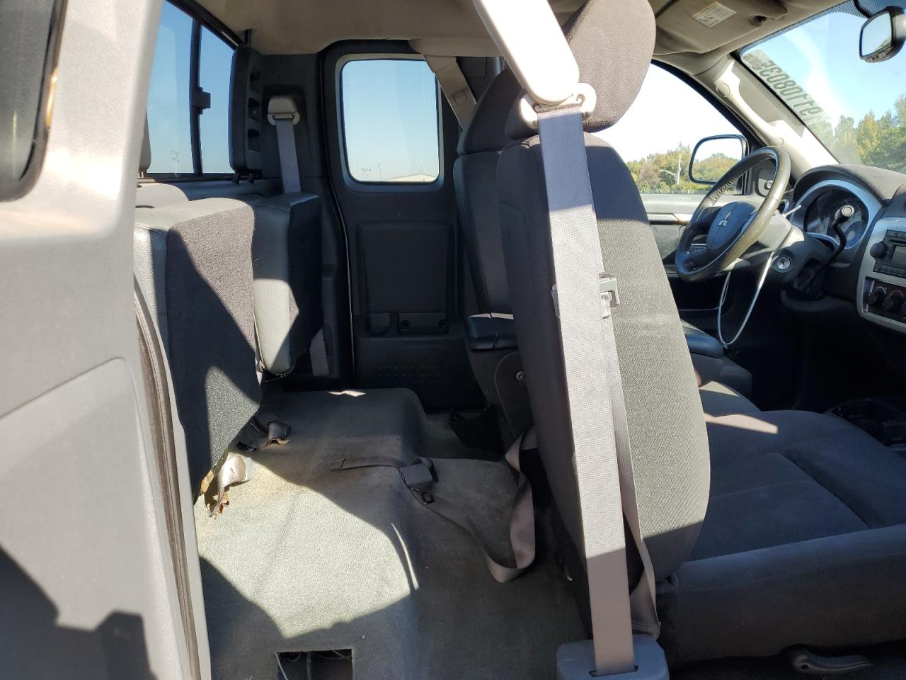 2006 Mitsubishi Raider Durocross VIN: 1Z7HC32N06S547663 Lot: 91108035