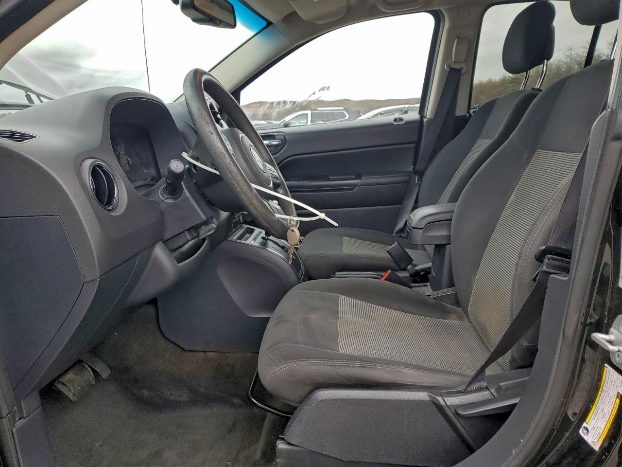 2016 Jeep Compass Sport VIN: 1C4NJDBB9GD733451 Lot: 94481145