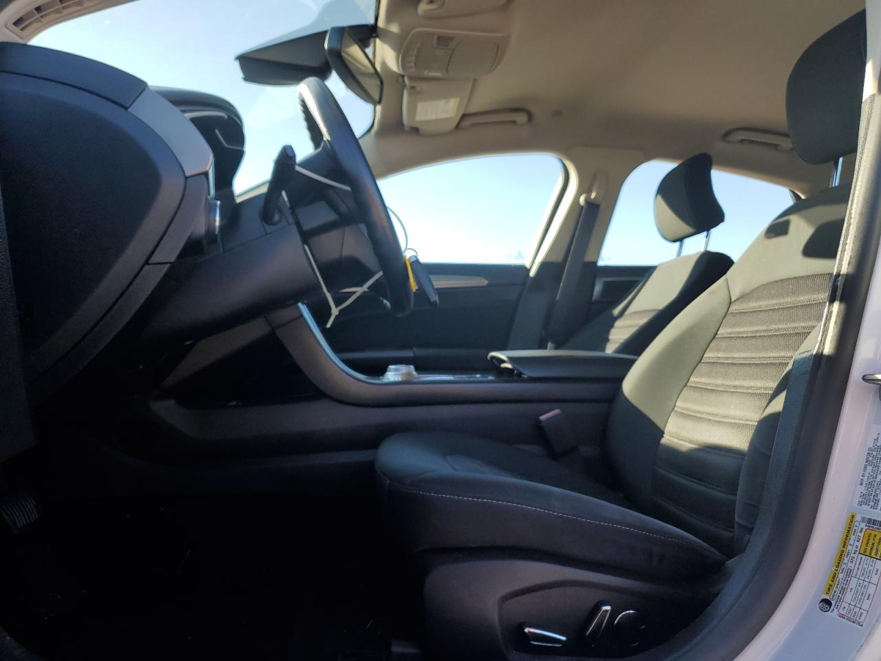 2019 Ford Fusion Se VIN: 3FA6P0LU0KR124816 Lot: 56829205