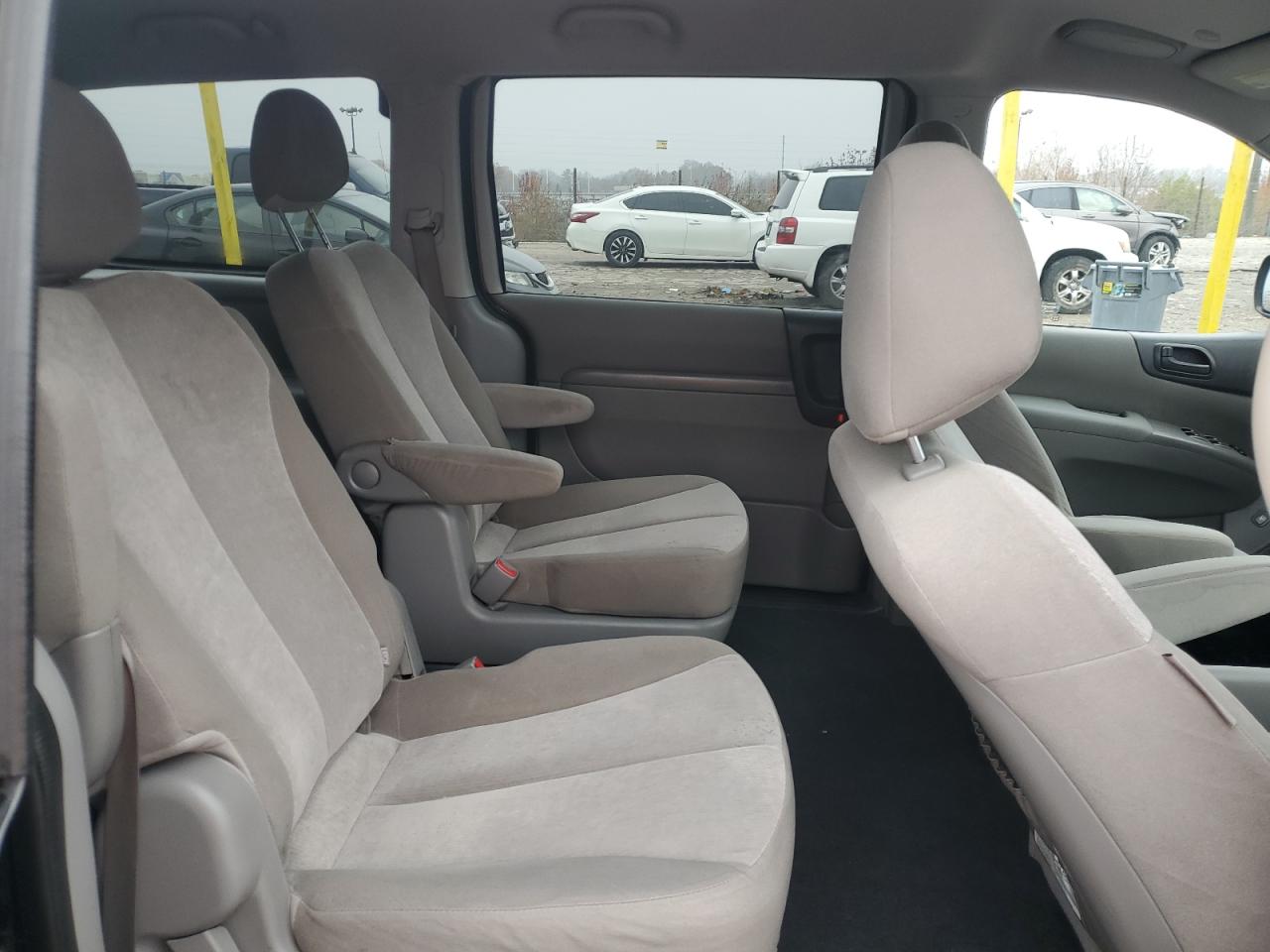 2014 Kia Sedona Lx VIN: KNDMG4C71E6588315 Lot: 93155265