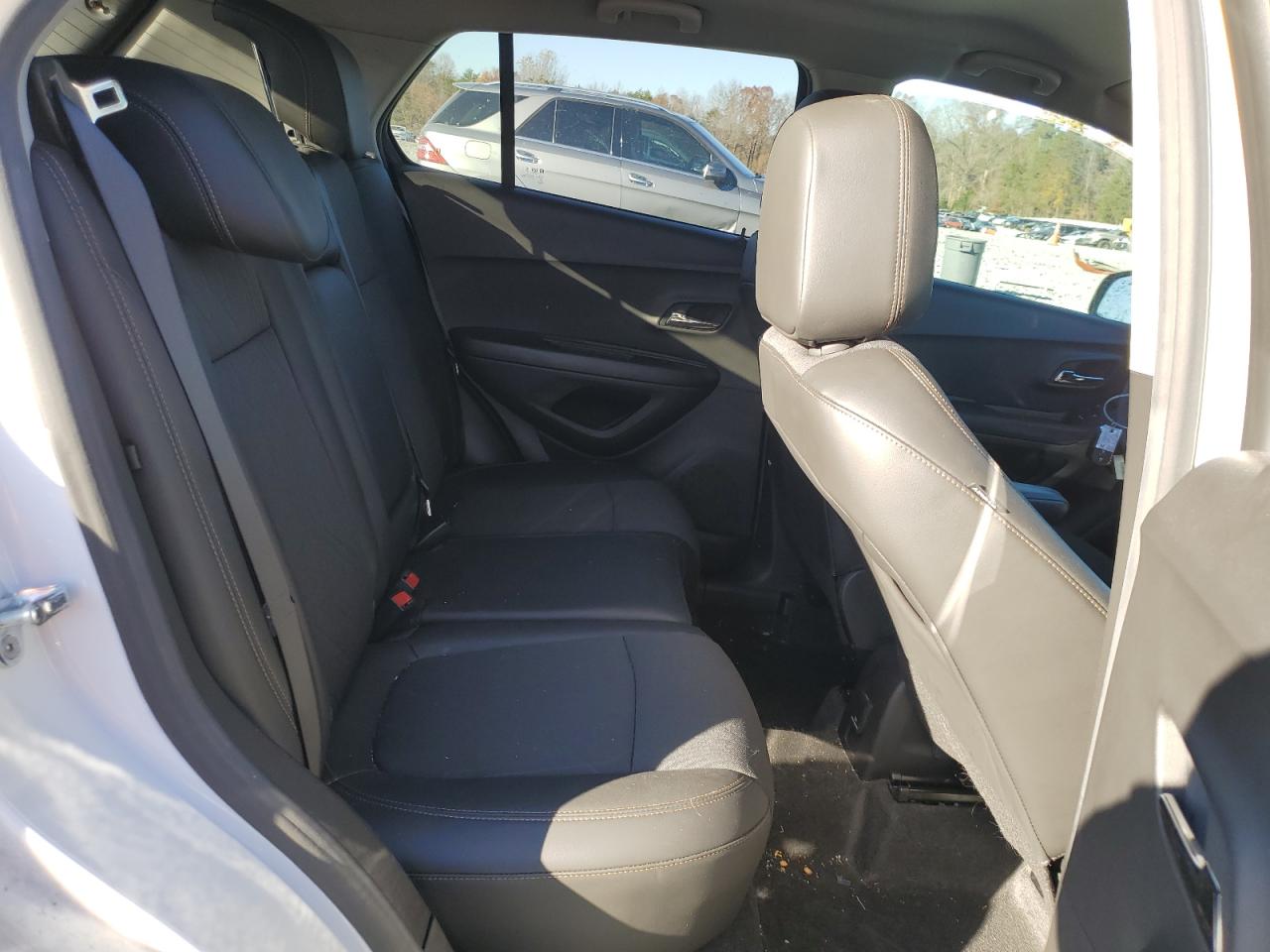 2022 Chevrolet Trax 1Lt VIN: KL7CJLSM1NB562672 Lot: 92025005