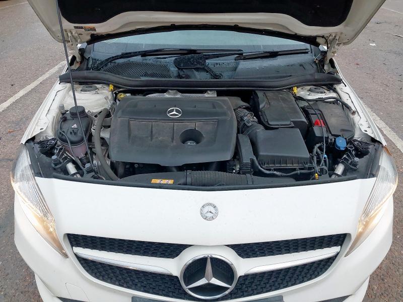 2017 MERCEDES-BENZ A CLASS A180D SE 5DR