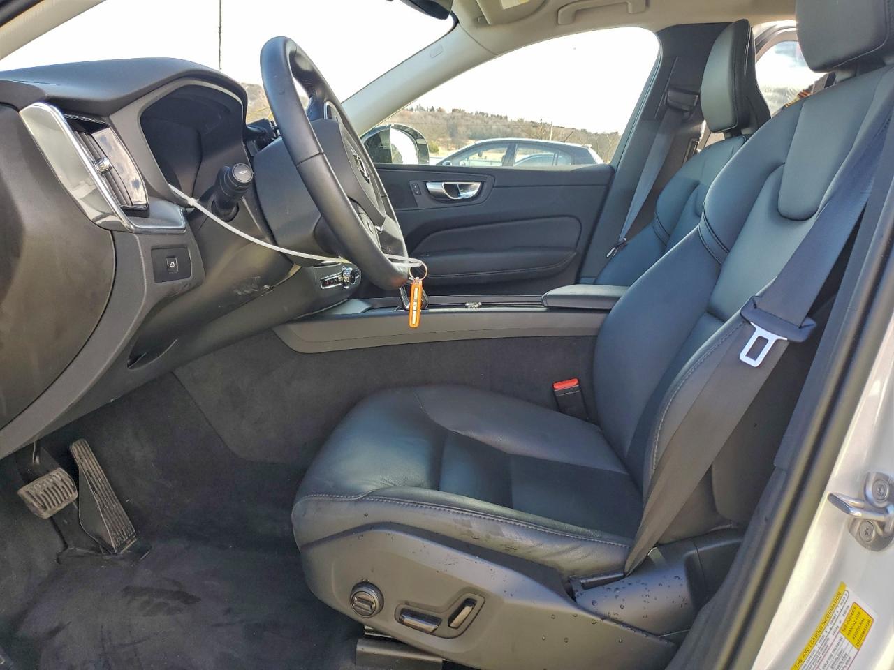 2025 Volvo Xc60 Core VIN: YV4M12RJ1S1092364 Lot: 94472775