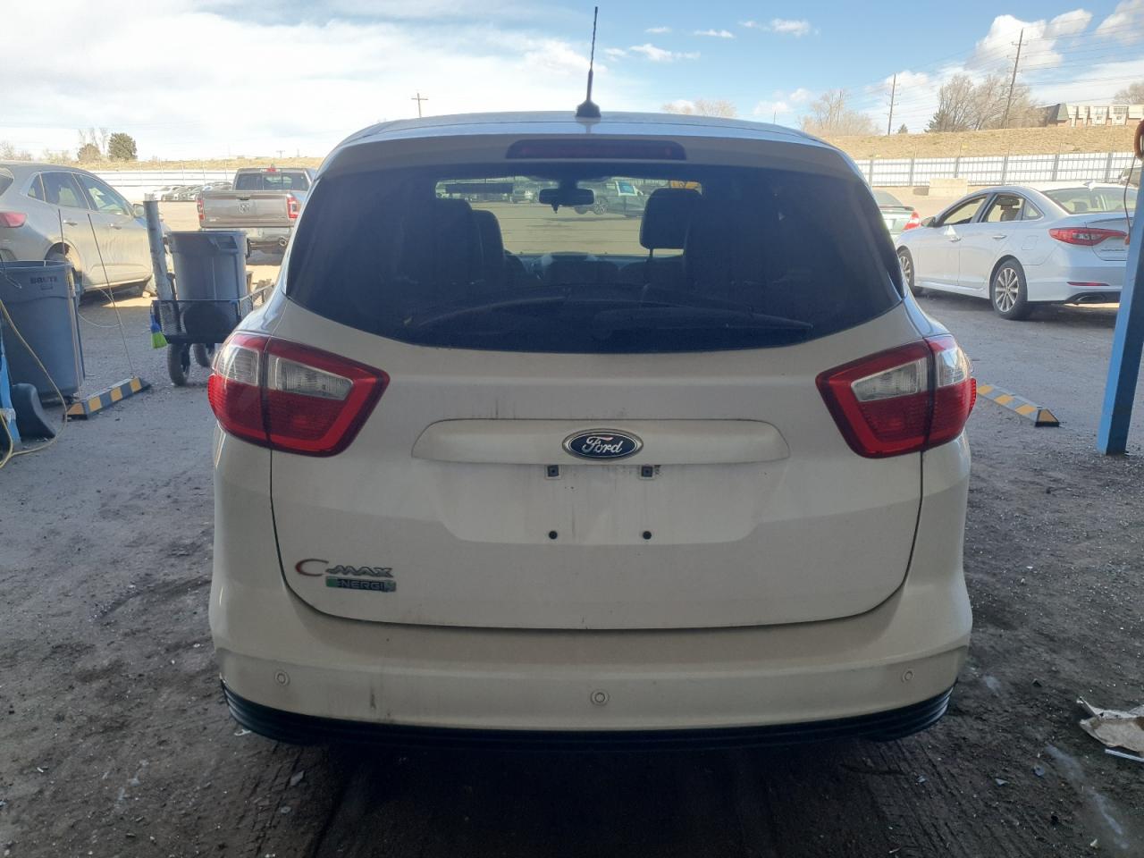 2015 Ford C-Max Premium Sel VIN: 1FADP5CU8FL110106 Lot: 92619155
