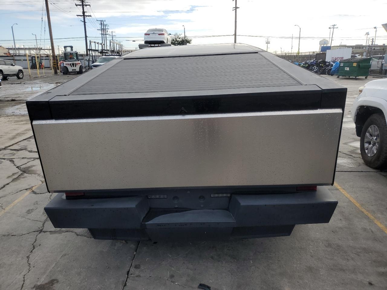 2024 Tesla Cybertruck VIN: 7G2CEHEDXRA016451 Lot: 93474495