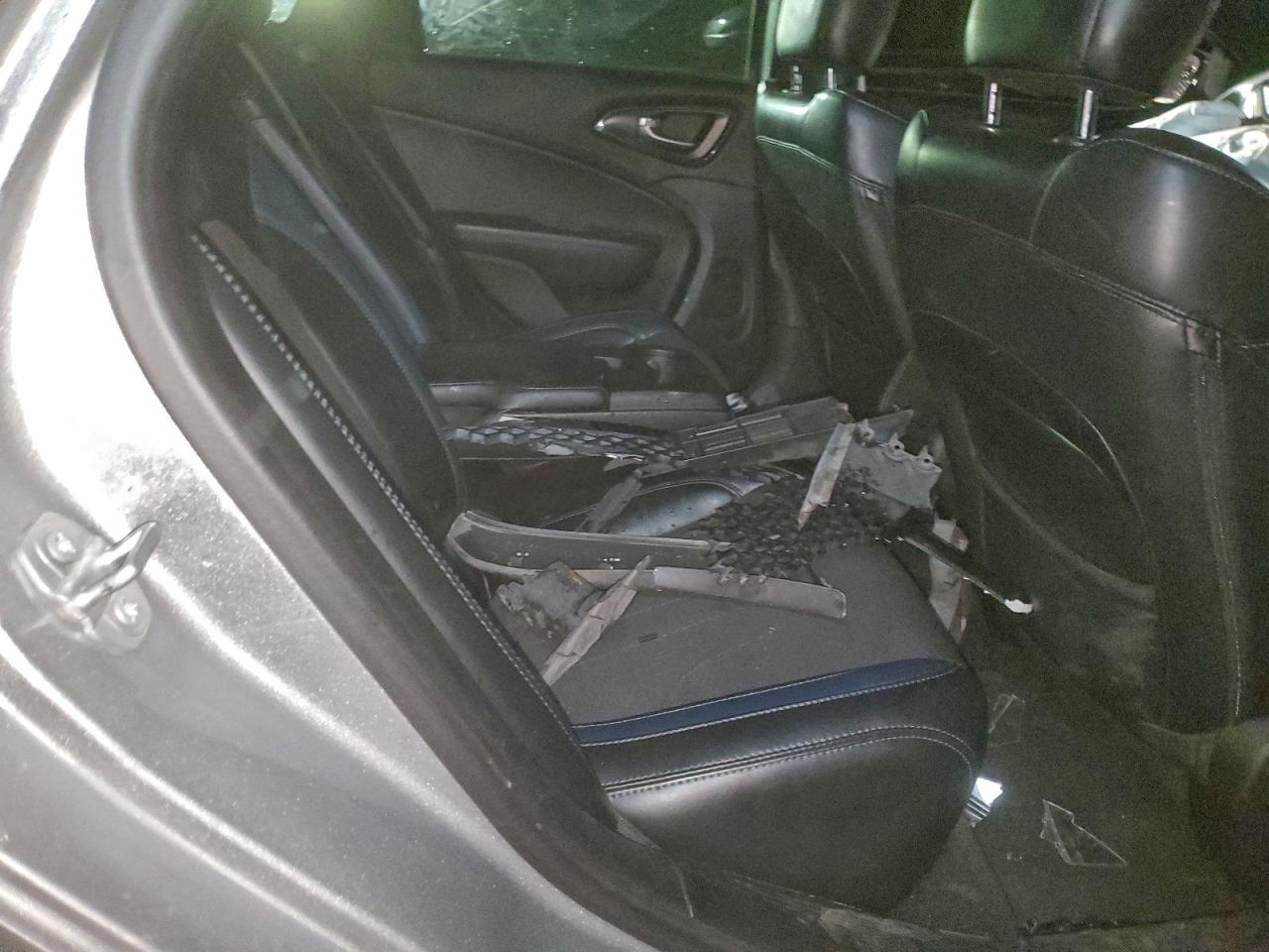 2015 Chrysler 200 S VIN: 1C3CCCBB7FN738785 Lot: 94396945