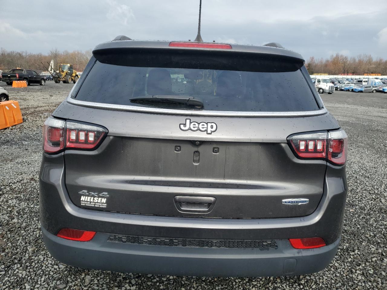 2020 Jeep Compass Latitude VIN: 3C4NJDBB6LT229329 Lot: 93658145