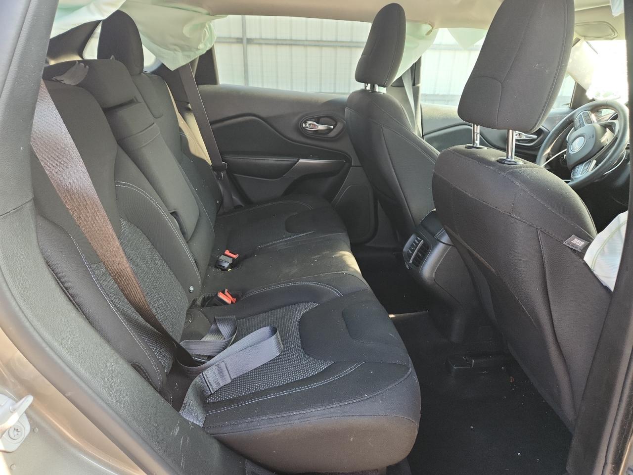 2019 Jeep Cherokee Latitude VIN: 1C4PJLCB9KD160514 Lot: 93617455