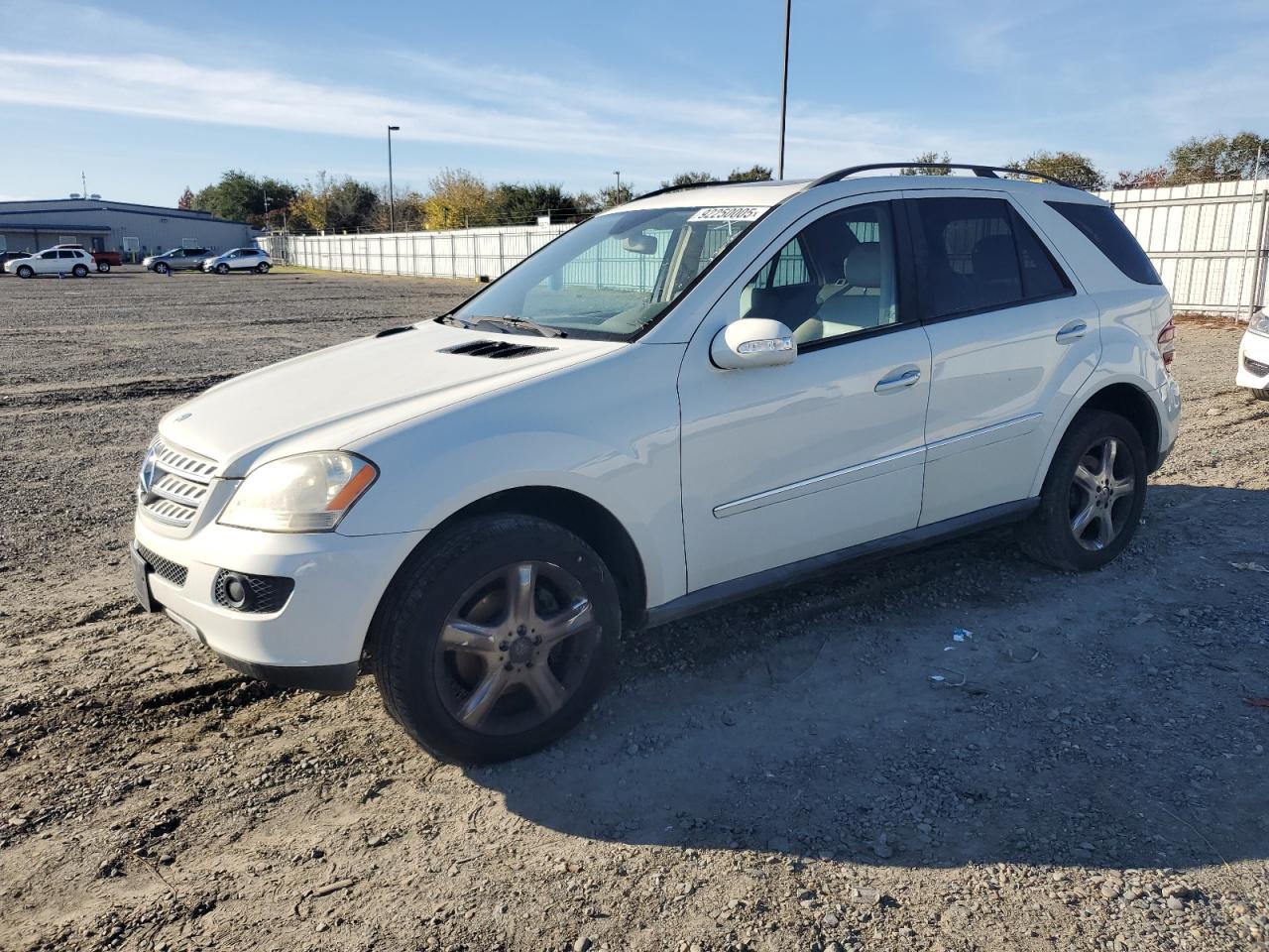 2008 Mercedes-Benz Ml 350 white suv gas 4JGBB86E08A357054 photo #1