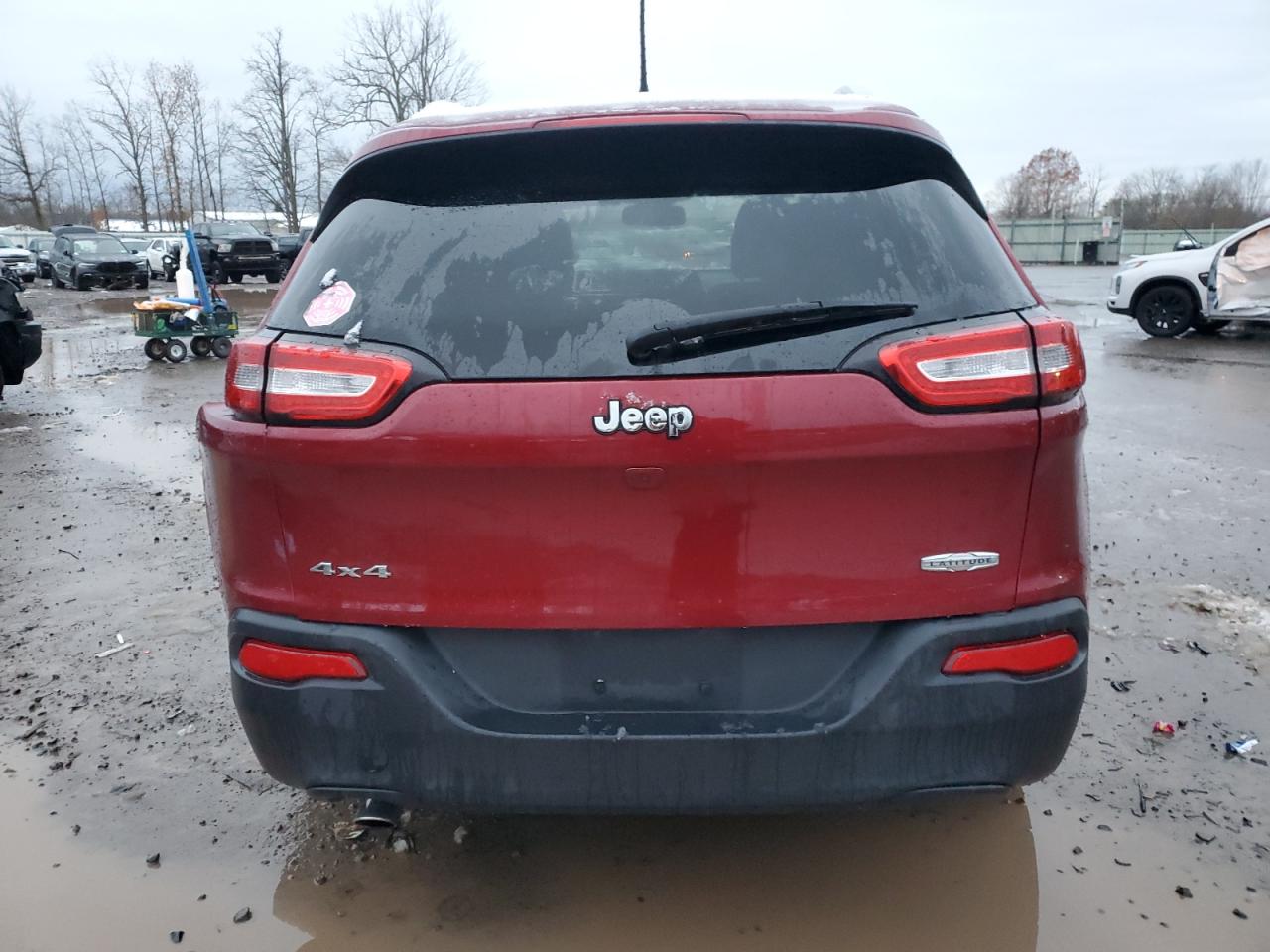 2016 Jeep Cherokee Latitude VIN: 1C4PJMCB0GW340370 Lot: 92268885