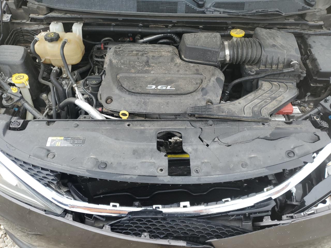 2018 Chrysler Pacifica Touring Plus VIN: 2C4RC1FG5JR126113 Lot: 93671665