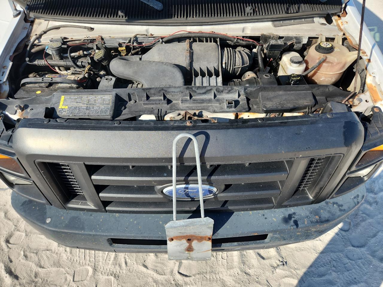 2008 Ford E350 Delivery Van VIN: 1FTSE34L48DA15377 Lot: 93063155