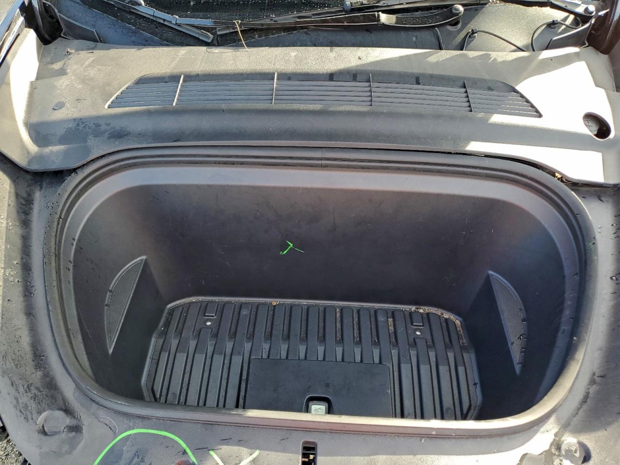 2024 Tesla Model Y VIN: 7SAYGDEE3RA256593 Lot: 94193115