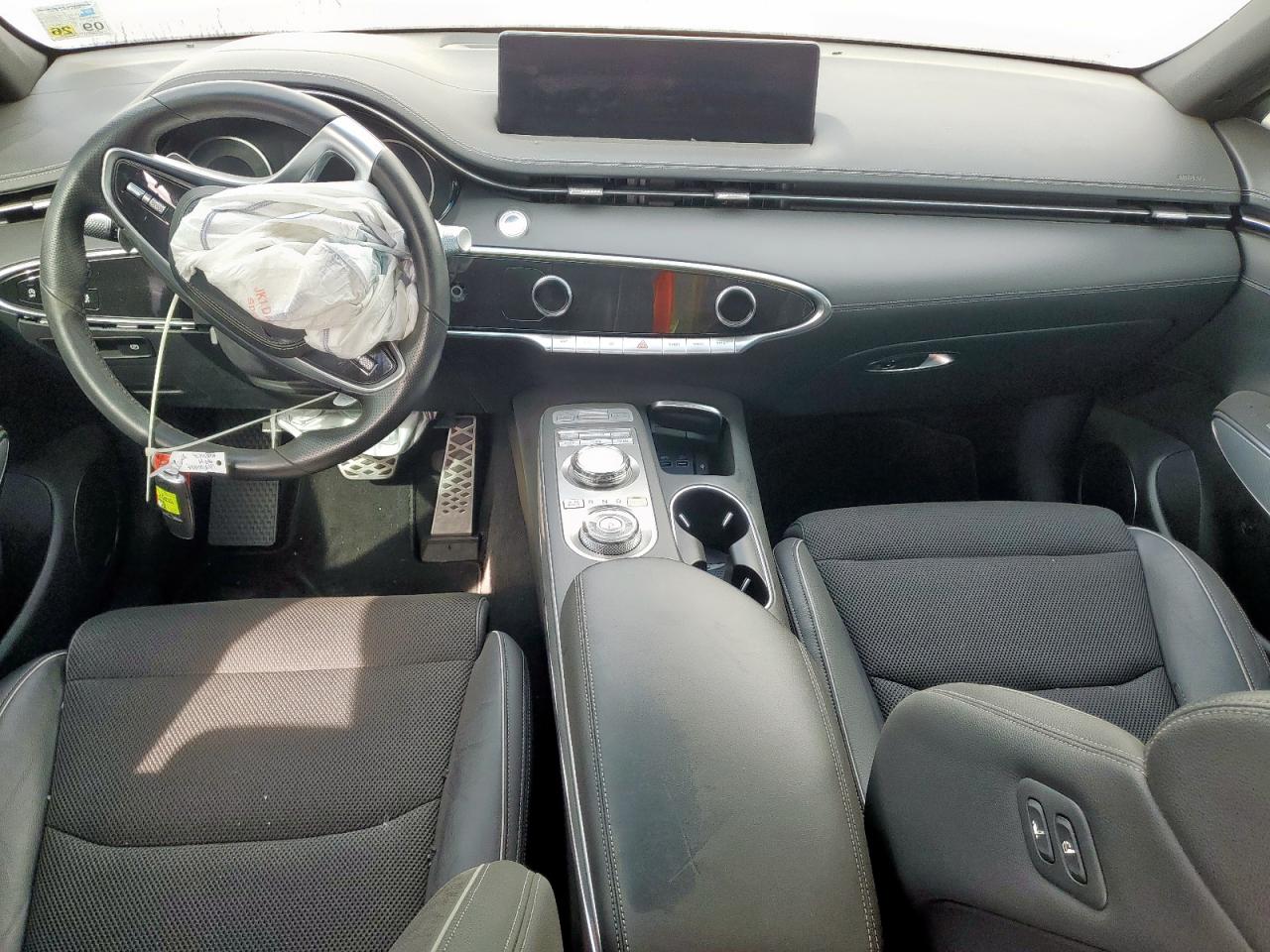 2022 Genesis Gv70 Base VIN: KMUMADTB2NU049992 Lot: 92413095