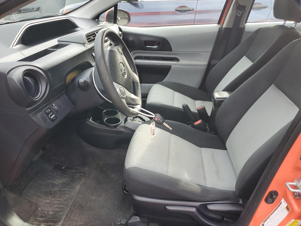 2014 Toyota Prius C VIN: JTDKDTB36E1063031 Lot: 92625065