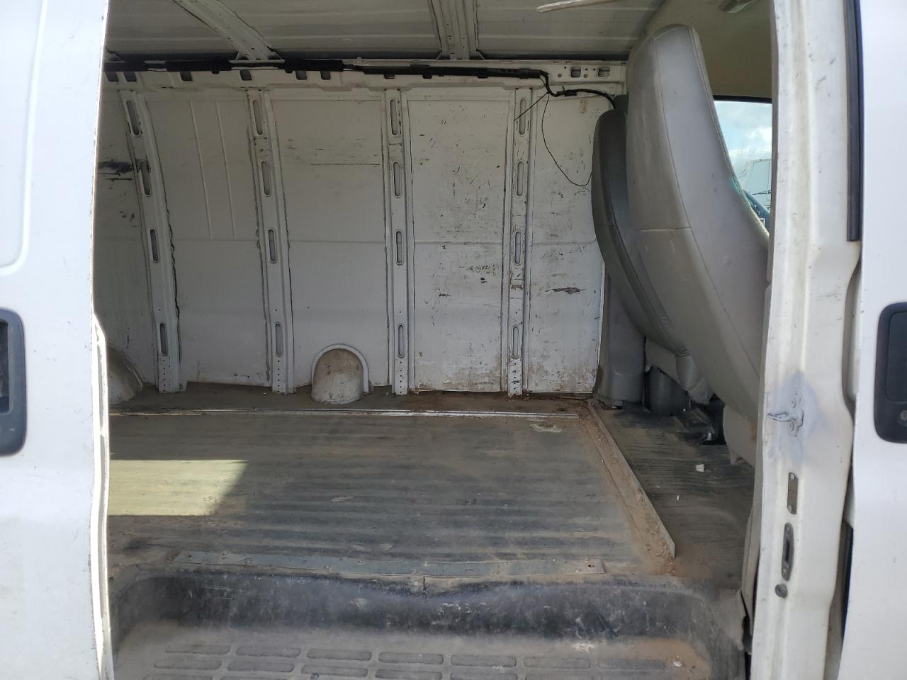 2012 Chevrolet Express Delivery Van VIN: 1GCWGGCAXC1193761 Lot: 93132555