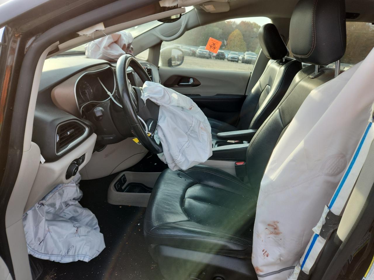 2019 Chrysler Pacifica Touring L VIN: 2C4RC1BG0KR732443 Lot: 93555775