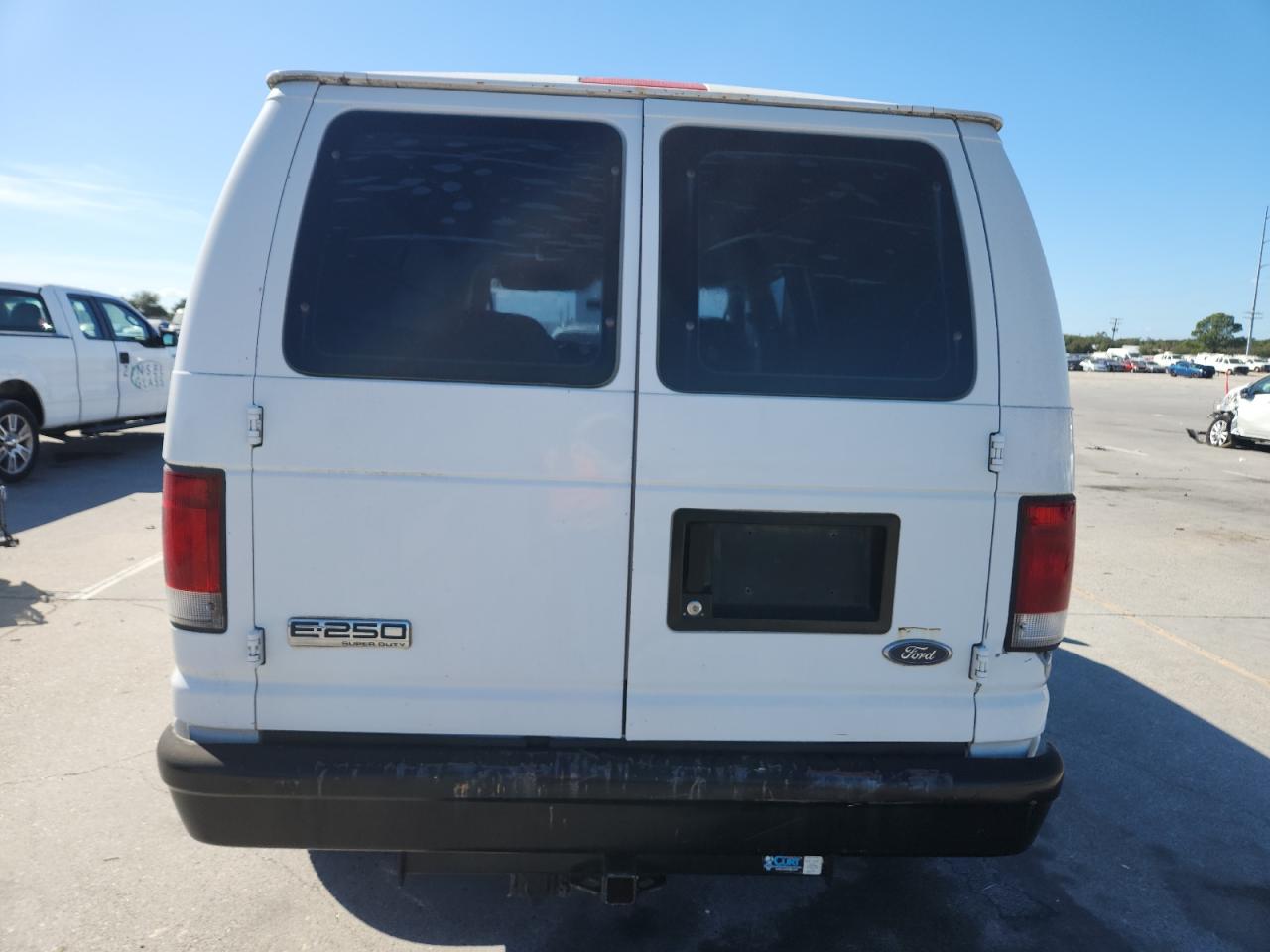 2008 Ford Econoline E250 Van VIN: 1FTNE24LX8DA24320 Lot: 92632275