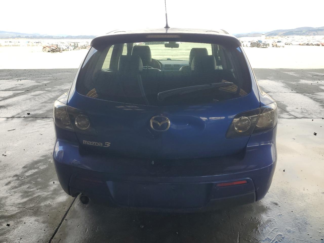 2008 Mazda 3 Hatchback VIN: JM1BK344881842141 Lot: 93839075