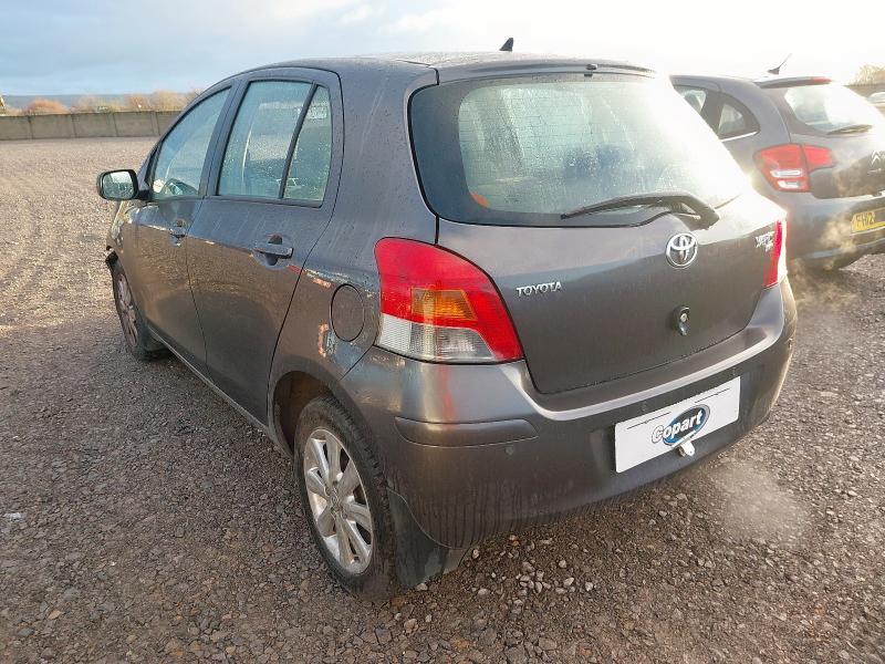 2009 TOYOTA YARIS TR