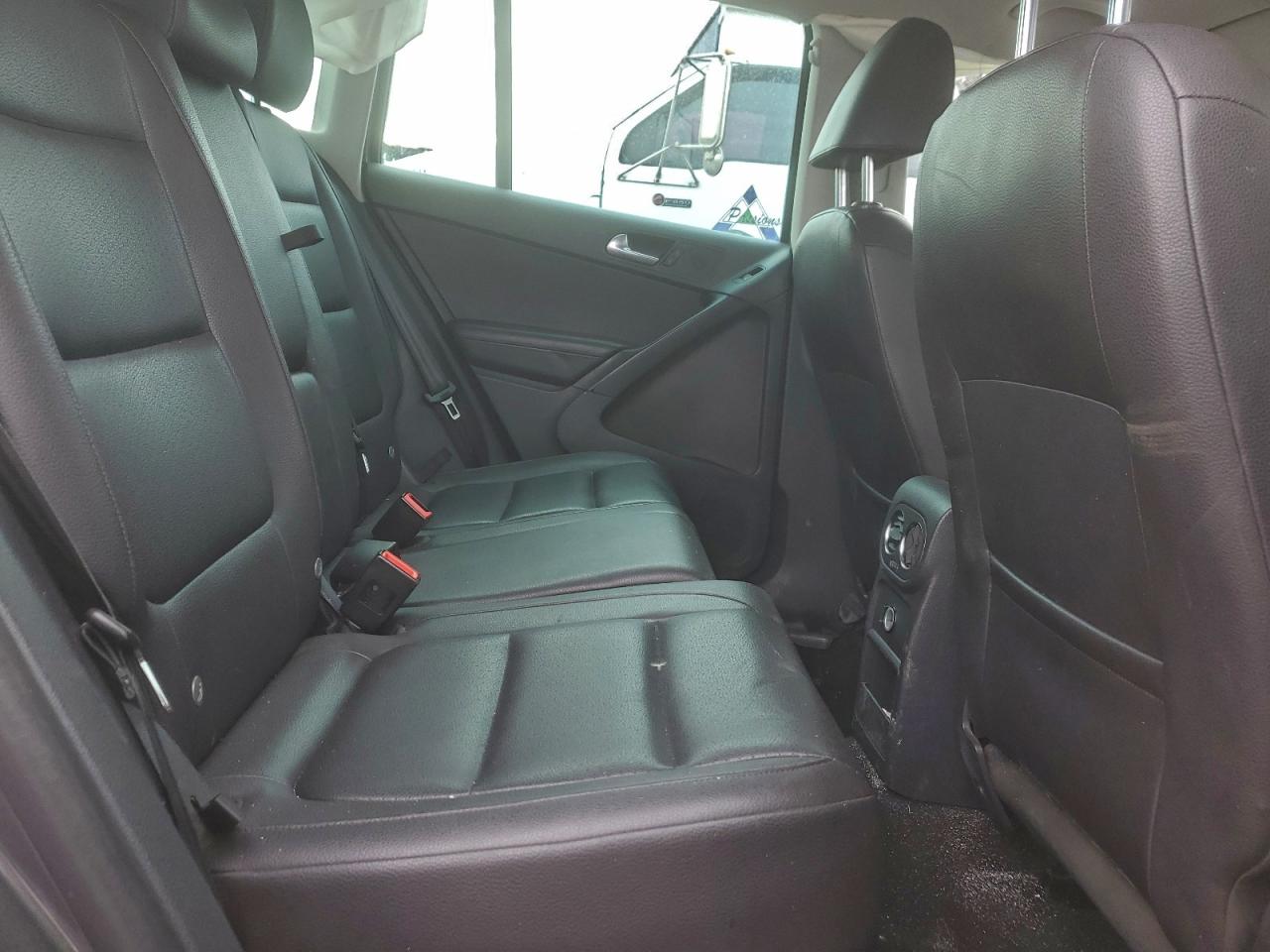 2015 Volkswagen Tiguan S VIN: WVGBV7AX7FW602510 Lot: 92941765