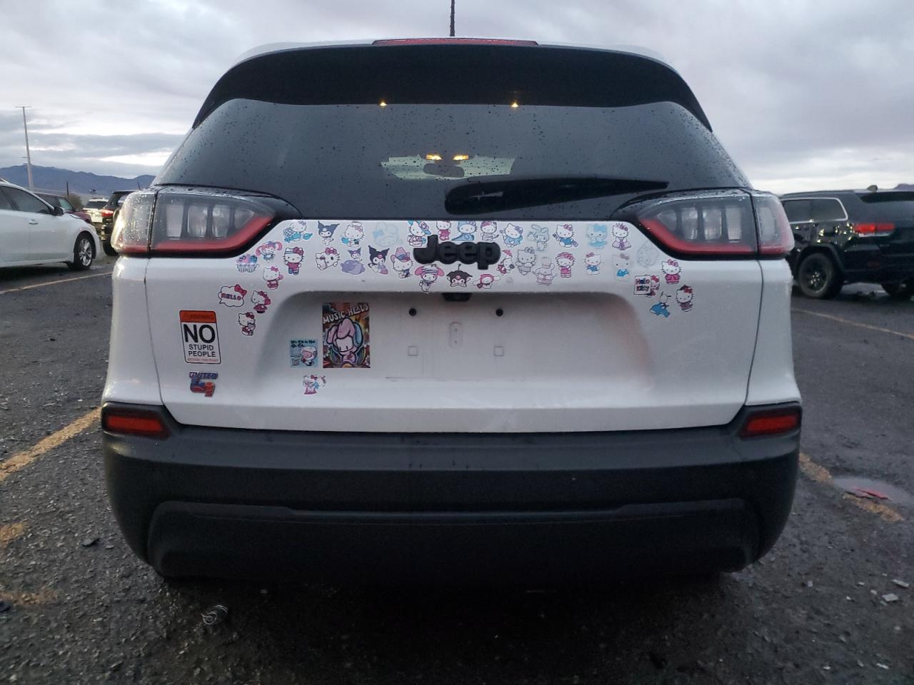 2019 Jeep Cherokee Latitude Plus VIN: 1C4PJLLB8KD377486 Lot: 93559035