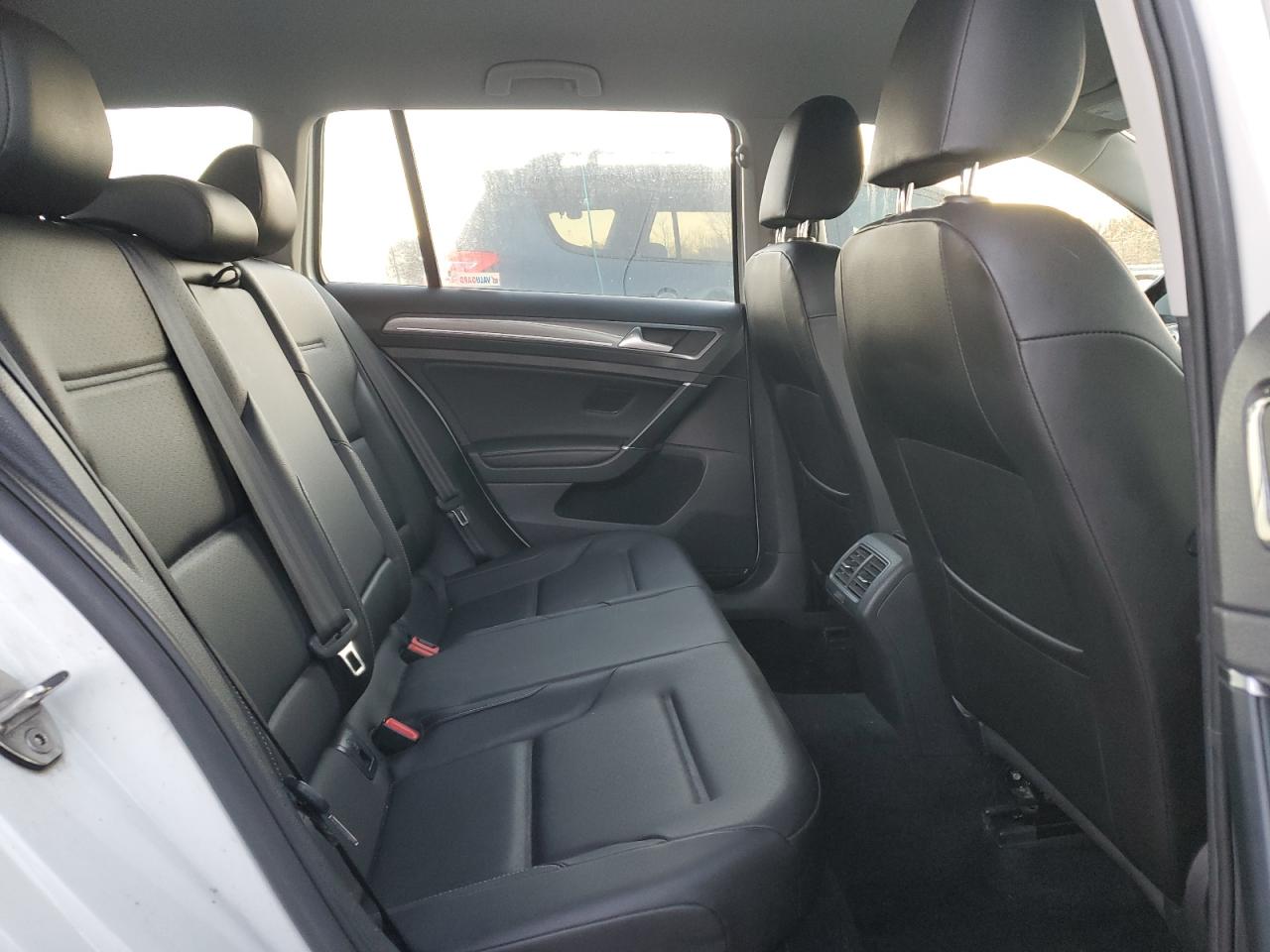 2017 Volkswagen Golf Alltrack S VIN: 3VWH17AU8HM542866 Lot: 92848275