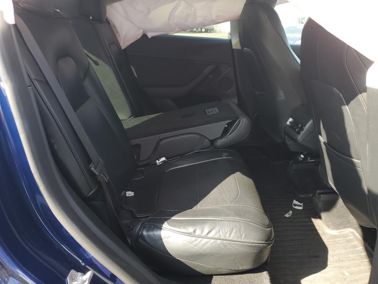 2024 Tesla Model Y VIN: 7SAYGAEE5RF205498 Lot: 91003985