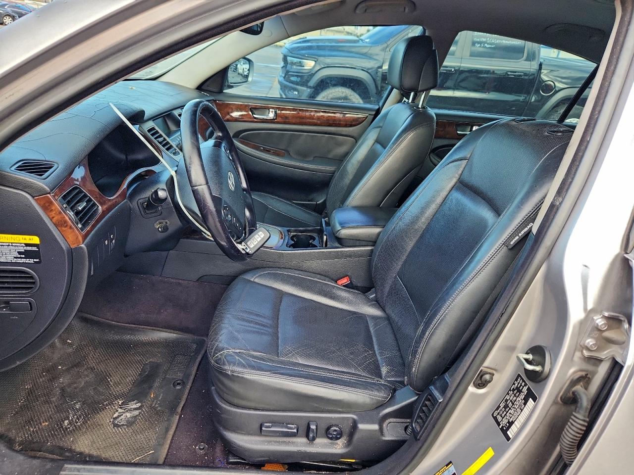 2011 Hyundai Genesis 3.8L VIN: KMHGC4DE1BU117239 Lot: 93745055