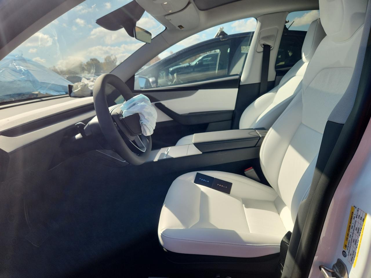 2026 Tesla Model Y VIN: 7SAYGDEE1TA461241 Lot: 80919845