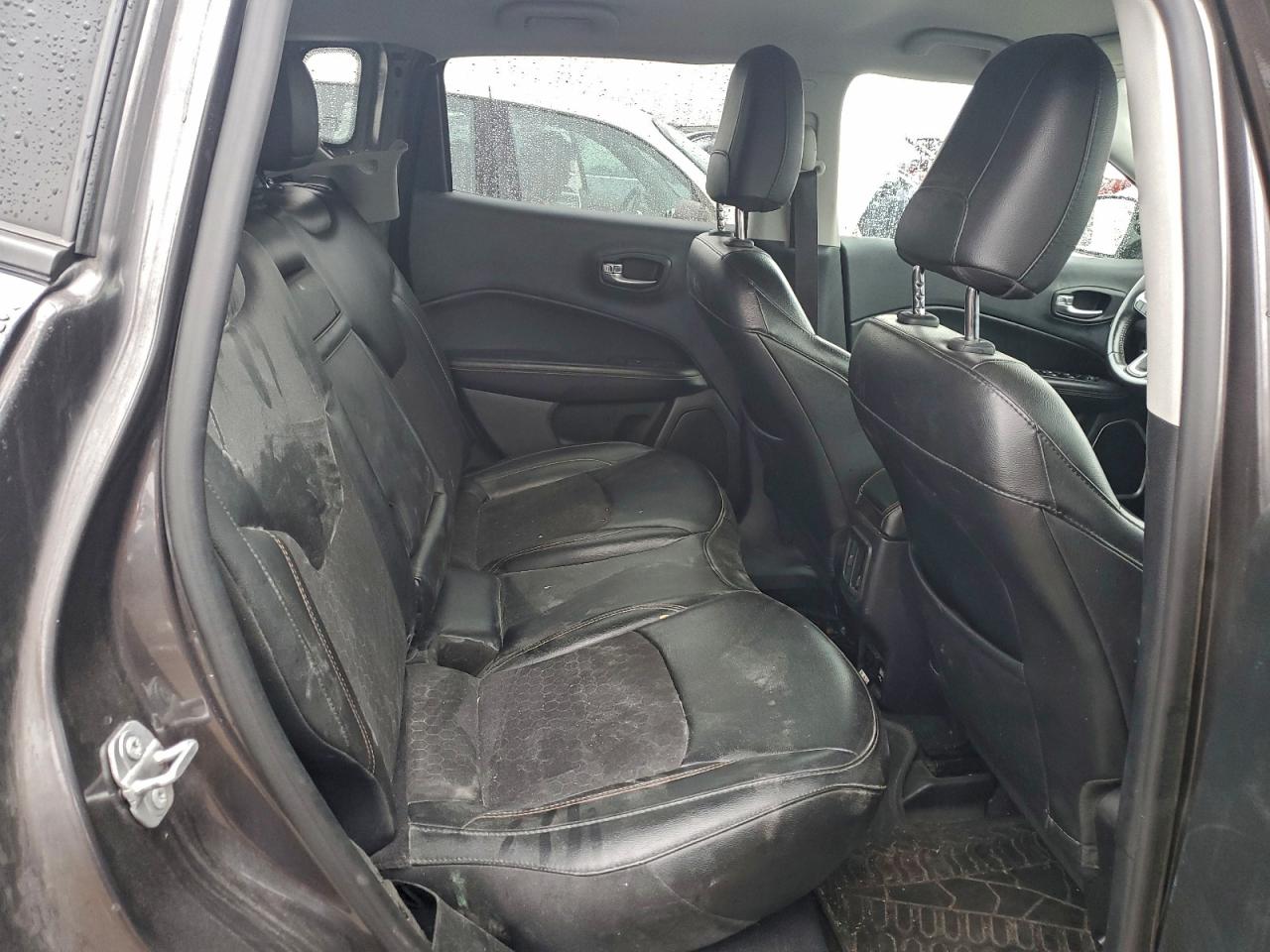 2019 Jeep Compass Latitude VIN: 3C4NJDBB5KT599282 Lot: 94183875