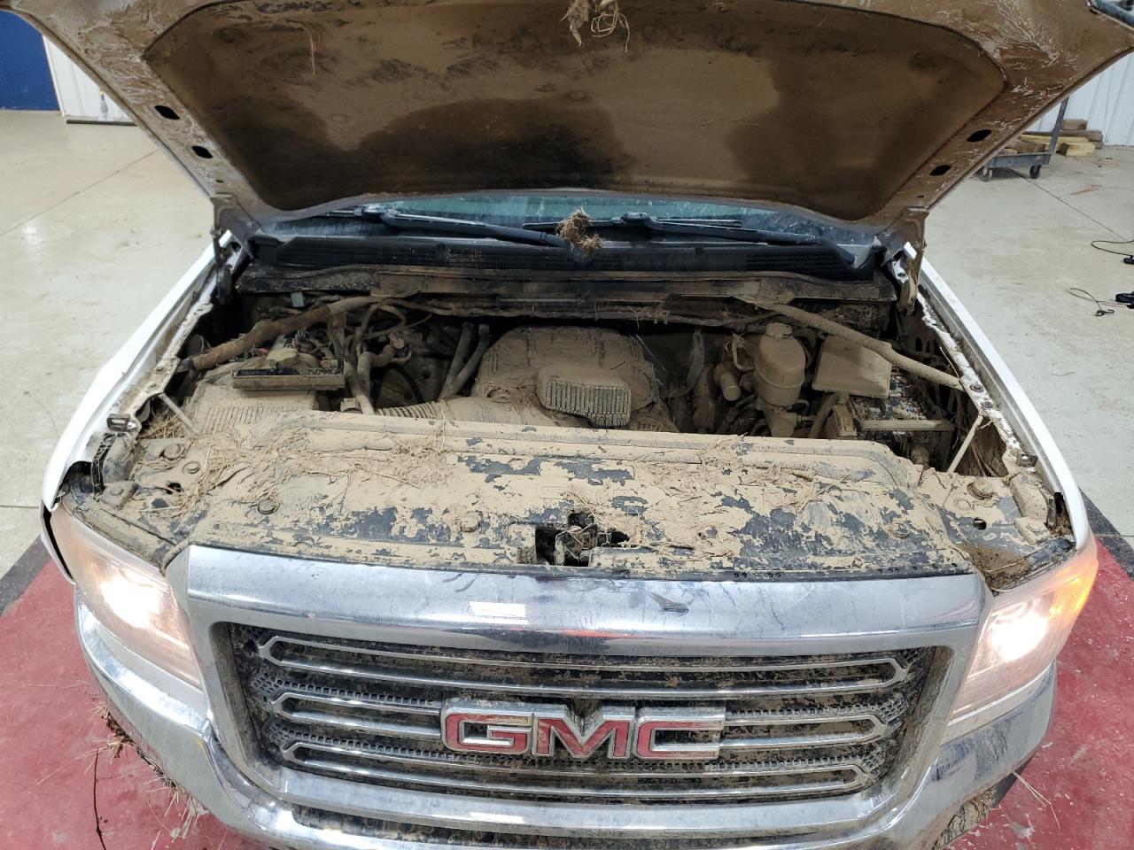 2015 GMC Sierra K2500 Heavy Duty VIN: 1GT02XEG2FZ527907 Lot: 89926505