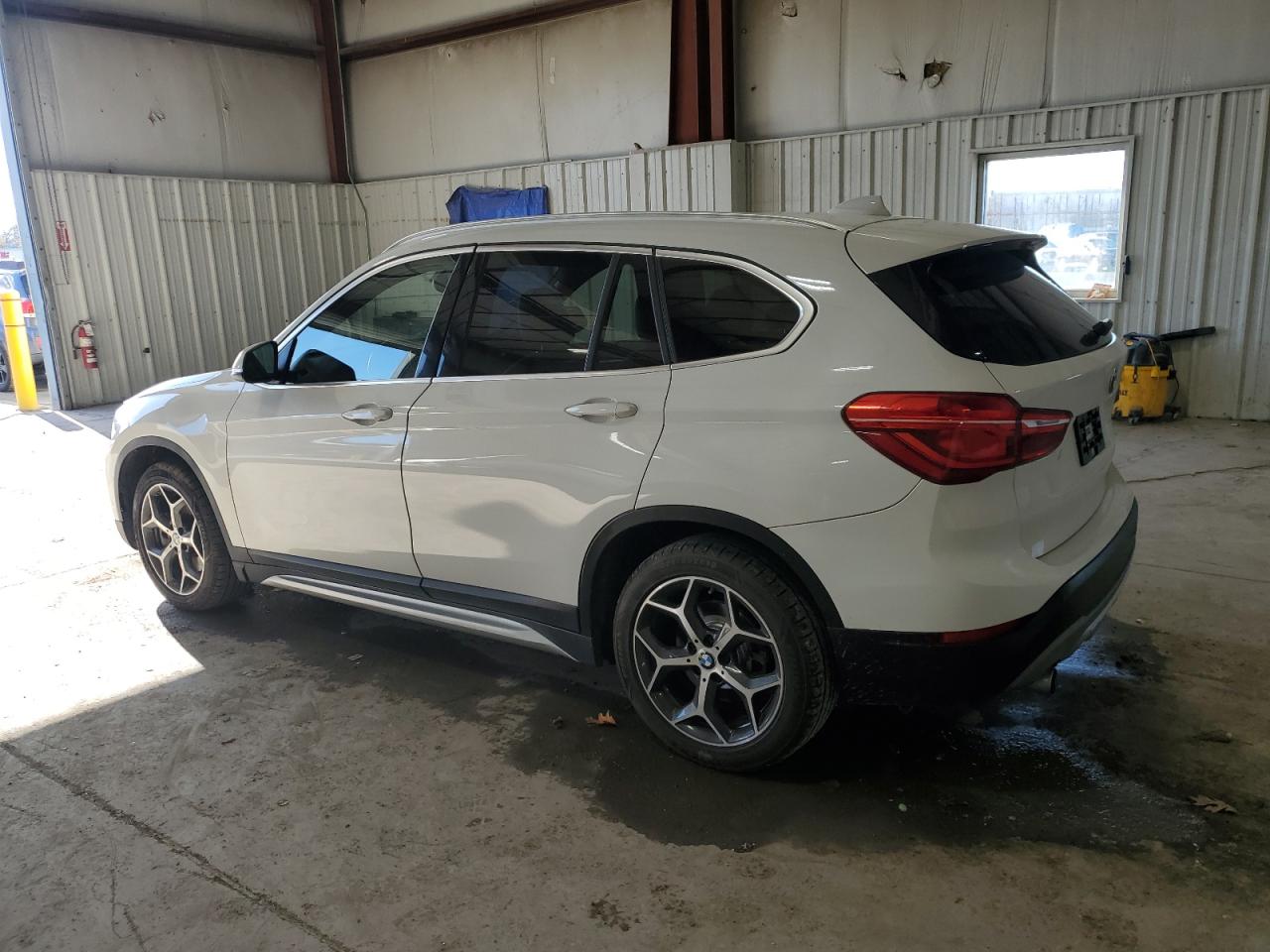 2018 BMW X1 xDrive28I VIN: WBXHT3C3XJ5K27446 Lot: 91592015