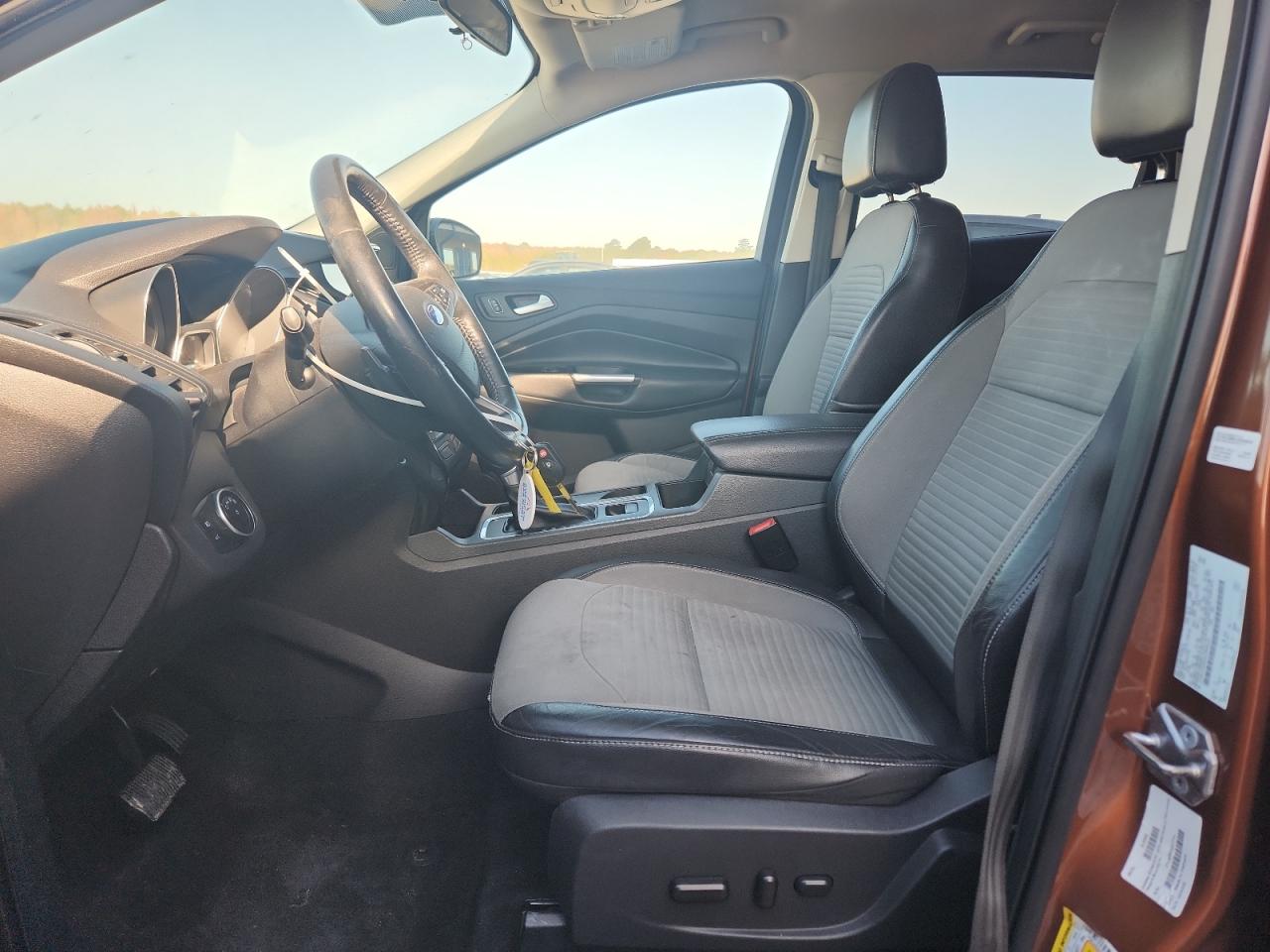 2017 Ford Escape Se VIN: 1FMCU9G94HUB88516 Lot: 92110935