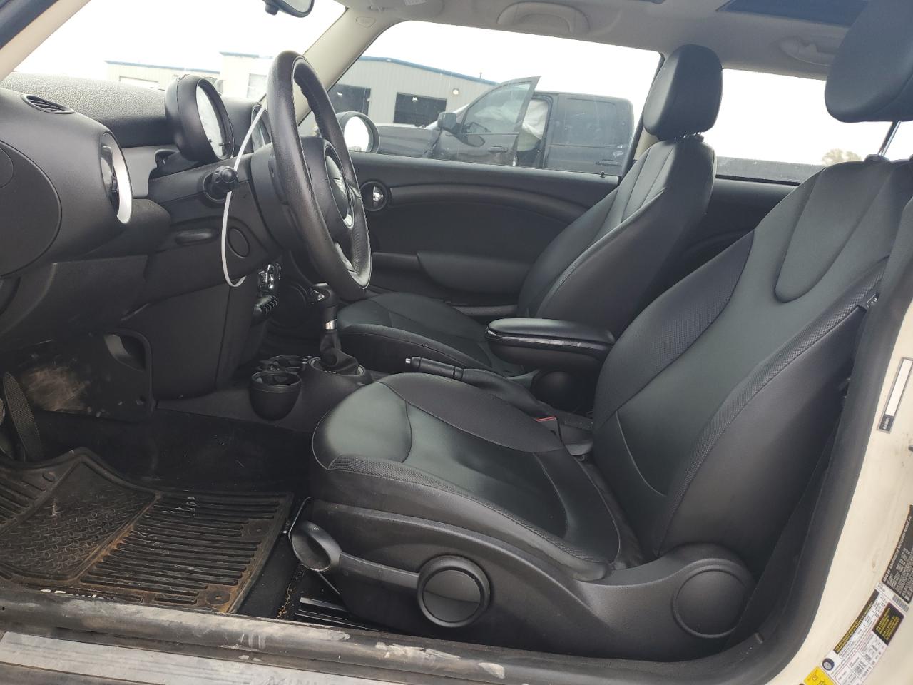 2013 Mini Cooper VIN: WMWSU3C54DT685949 Lot: 91926005