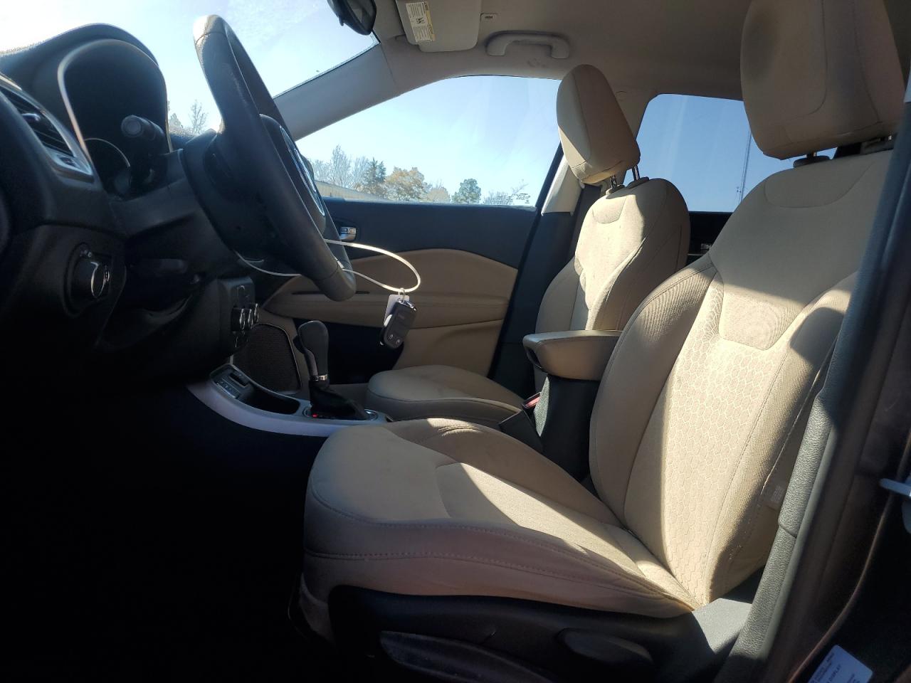 2017 Jeep Compass Sport VIN: 3C4NJCAB9HT668298 Lot: 93189385