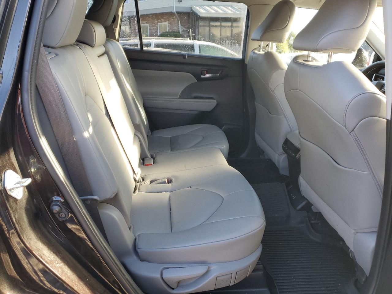 2022 Toyota Highlander Xle VIN: 5TDGZRBH2NS186026 Lot: 93288235