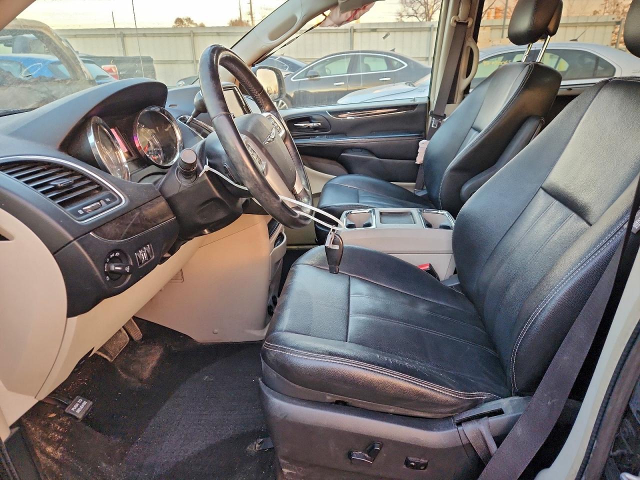 2016 Chrysler Town & Country Touring VIN: 2C4RC1BG1GR222884 Lot: 93346105