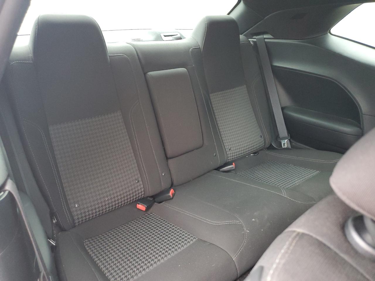 2017 Dodge Challenger R/T VIN: 2C3CDZBT4HH554926 Lot: 93669725