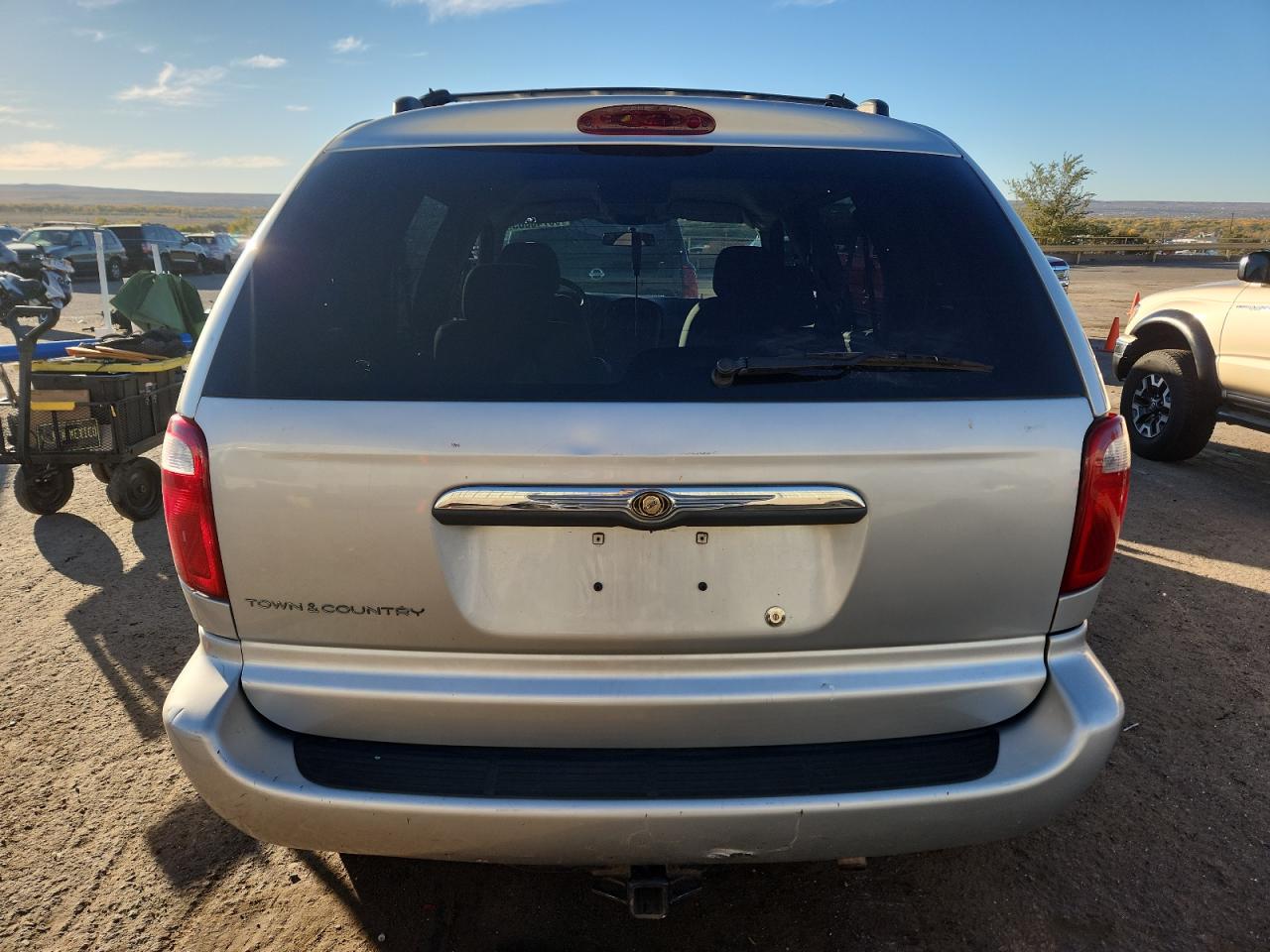2005 Chrysler Town & Country VIN: 1C4GP45R05B438862 Lot: 90748865