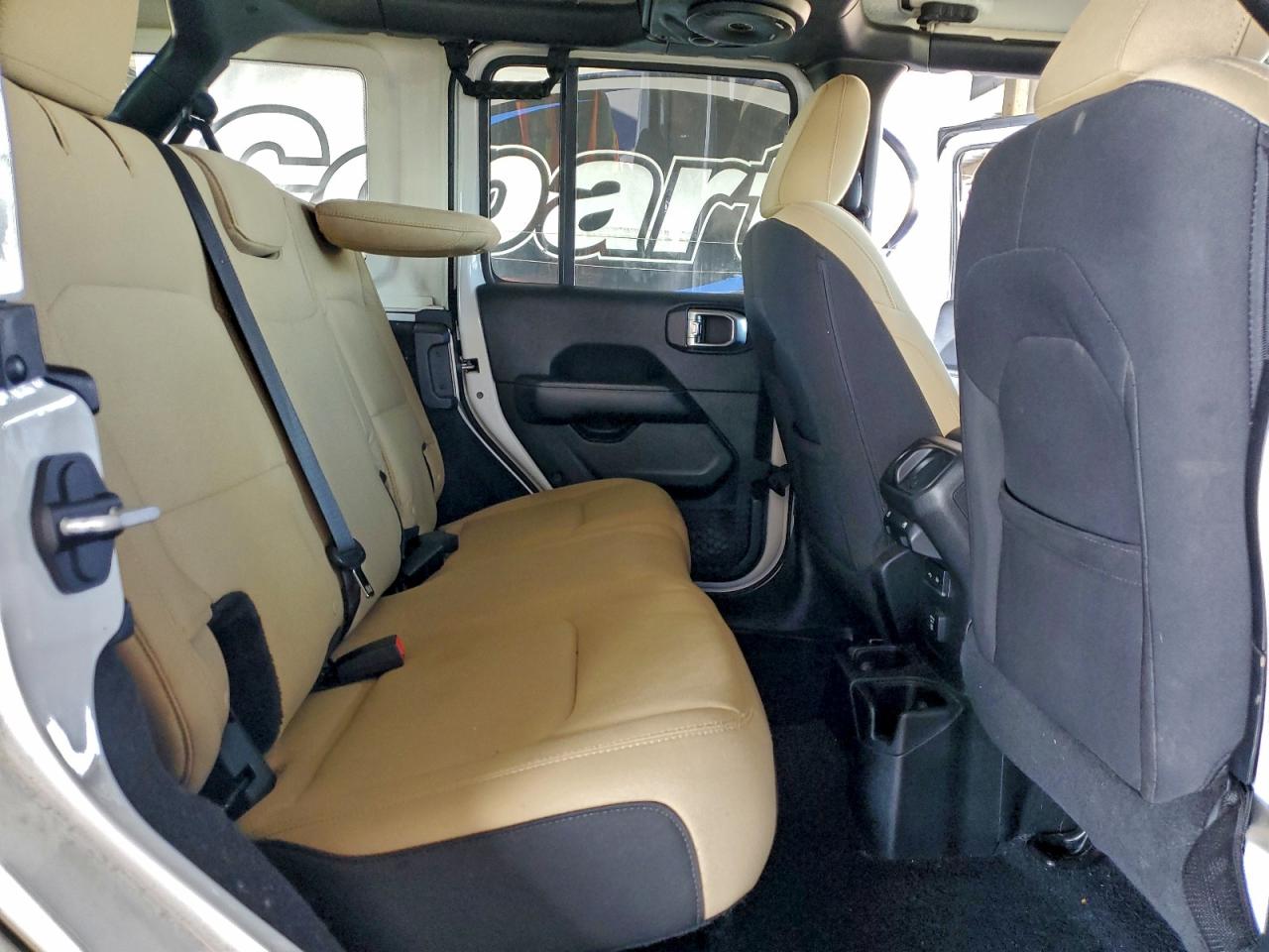 2018 Jeep Wrangler Unlimited Sahara VIN: 1C4HJXEG1JW158781 Lot: 94156155